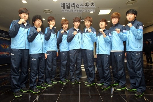 LPL昨日赛果综述及今日赛程分析：FPX三连胜