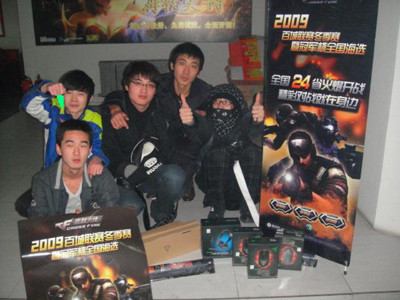 V5官宣：上单选手Rich加入